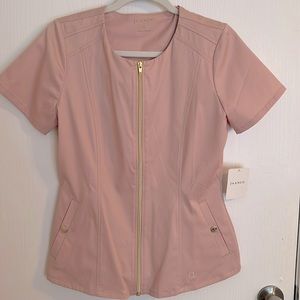 Jaanuu Scrubs. Fashion scrubs. Pink